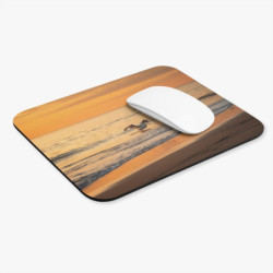 Tapis de souris 22x18 cm – Pélican au Coucher du Soleil – Bord de Mer Doré & Sérénité Océane