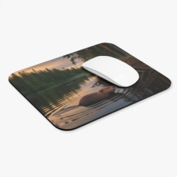 Tapis de souris 22x18 cm – Castor au Bord de la Rivière – Nature Nordique & Sérénité Forestière