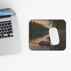 Tapis de souris 22x18 cm – Castor au Bord de la Rivière – Nature Nordique & Sérénité Forestière