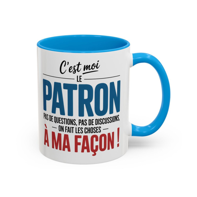 Tasse C’est Moi le Patron – Mug Texte Humoristique  Cadeau Bureau Original Design Noir Bleu Rouge  325 ml