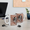 Mug Vache Holstein Traversant un Mur de Briques - Design 3D Amusant et Original pour les Amoureux de la Ferme et des Animaux