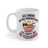 Mug Tasse Animal drôle "Les chiens ont des propriétaires, les chats ont du personnel" - Idée Cadeau Humour Félin