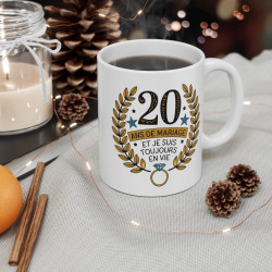 Mug "20 Ans de Mariage et Je Suis Toujours en Vie" - Cadeau Humour et Original pour les Noces de Porcelaine