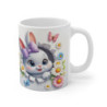Mug Lapin Mignon avec Nœud Violet et Fleurs Printanières - Tasse Adorable pour Petits et Grands
