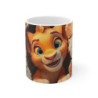 Tasse Lionceau Mignon – Mug Lion Cartoon Sourire Adorable avec Mur Vintage et Fleurs Pastel