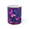 Tasse Papillons Fuchsia Violet Mug Fleurs Nocturnes Élégant Cadeau Femme Féérique Floral