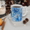 Tasse Papillons Bleus et Fleurs Mug Hivernal Élégant Design Floral Cadeau Chic Femme Nature Douceur Glacée