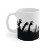 Mug Zombie Halloween Illustration Horreur Mains de Zombies Sortant du Sol Cadeau Tasse Décor Gothique Noir