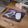 Tapis de Souris Renard Polaire Mystique Ciel Étoilé Violet et Forêt Enchantée Illustration Nature Sauvage Idée cadeau