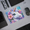 Tapis de Souris Licorne Féérique Portrait Licorne aux Yeux Bleus et Fleurs Magiques