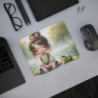 Tapis de Souris  Petite Fille Assise avec Grenouille et Nénuphars Idée cadeau