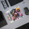 Tapis de Souris Rottweiler Artistique avec Fleurs Chien Noir & Feu Joyeux Illustré sur Fond Floral Coloré