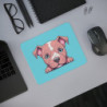 Tapis de Souris Chiot Mignon Bébé Chien Regard Touchant sur Fond Bleu Pastel Accessoire Bureau Kawaii, Gamer ou Cadeau