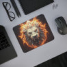 Tapis de Souris Lion en Feu – Illustration Puissante Flamboyante