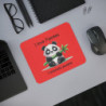 Tapis de souris 22x18 cm – Panda Mignon sur Fond Rouge – « I Love Pandas – I Tolerate People »